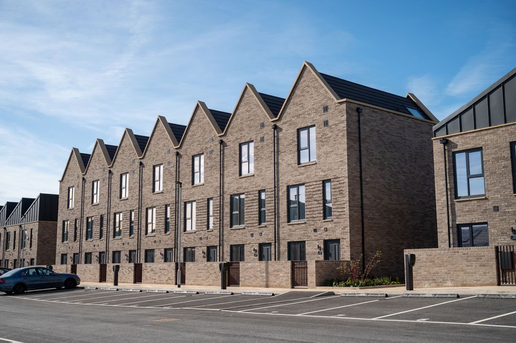 Property photo 3 of 13 Mid Linnet