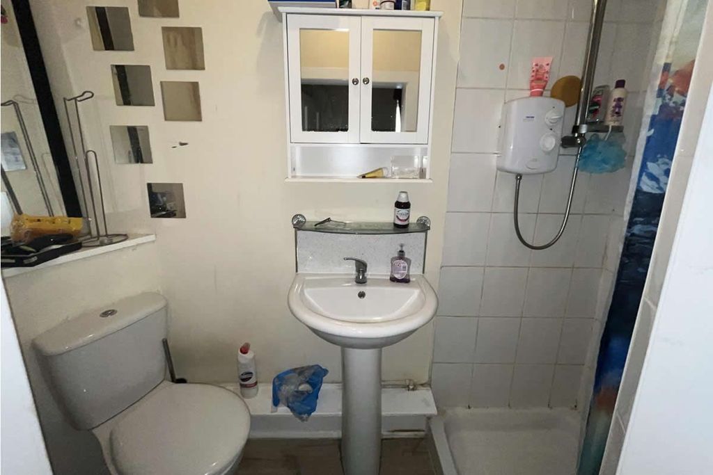 Property photo 3 of 9