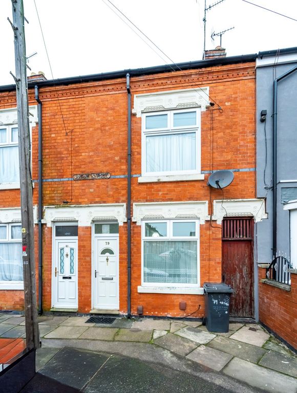 Property photo 1 of 32