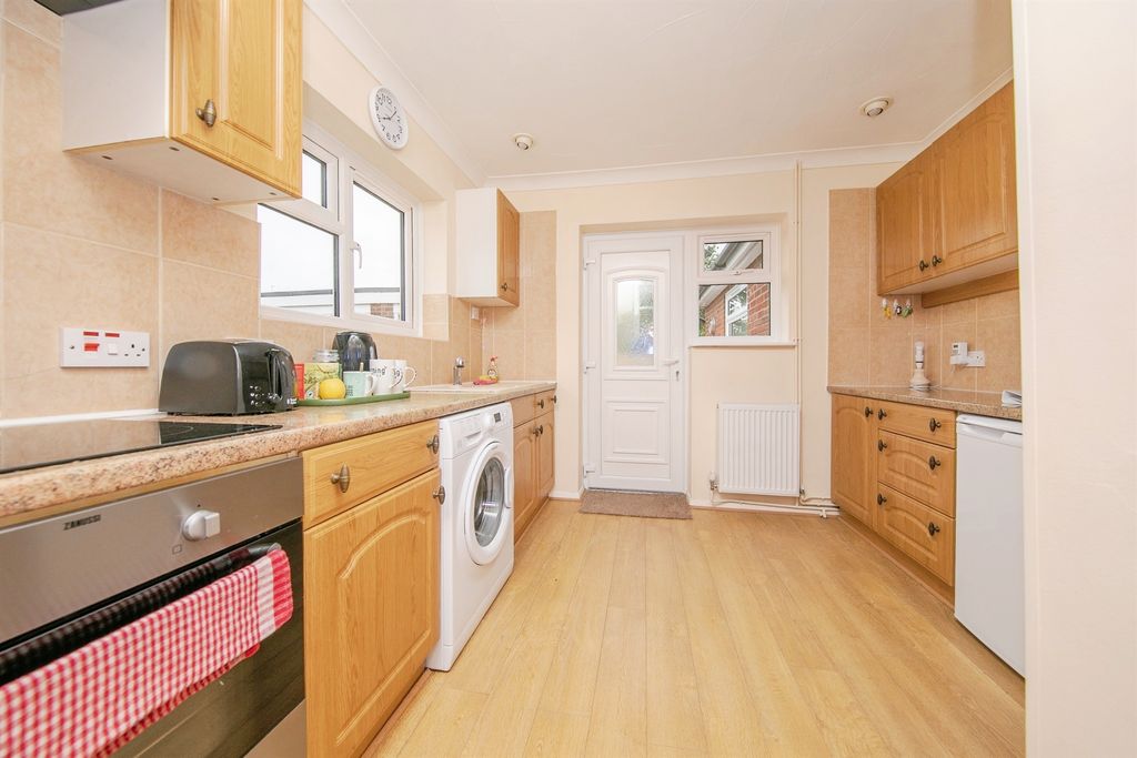 Property photo 3 of 17