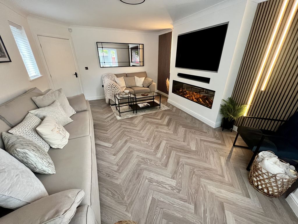 Property photo 3 of 38