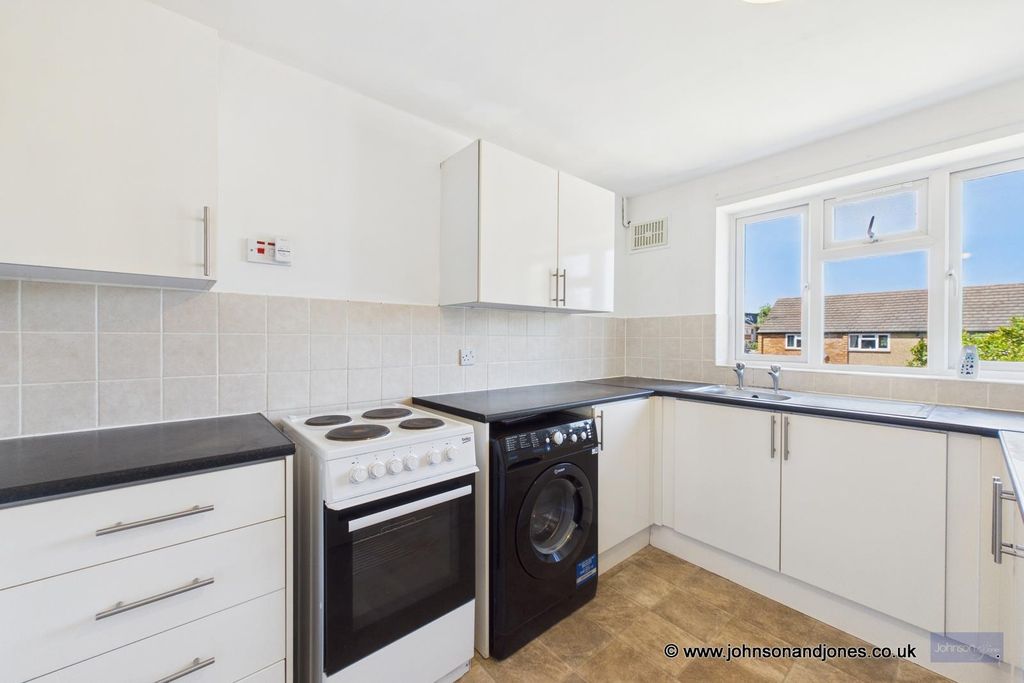 Property photo 2 of 12 2 Kitchen.Jpg