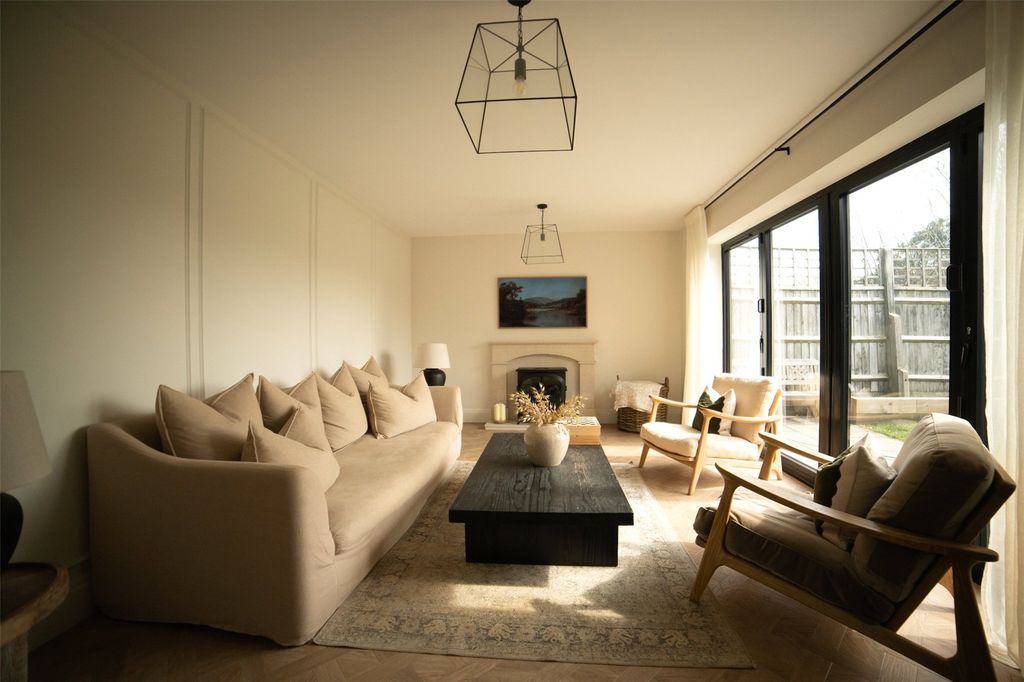 Property photo 3 of 14 Picture No. 10