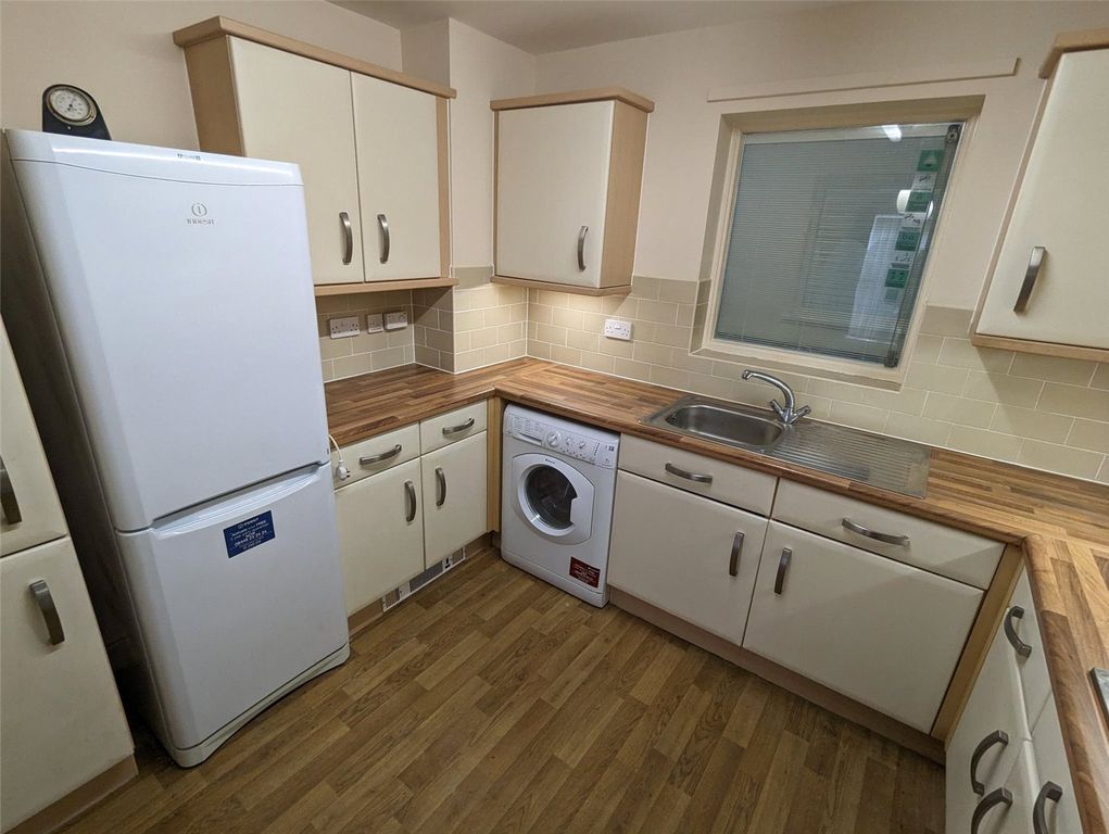 Property photo 3 of 14 Kitchen