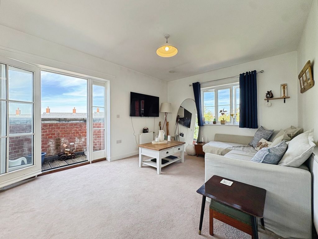 Property photo 2 of 8 Pbox-Img.Jpg