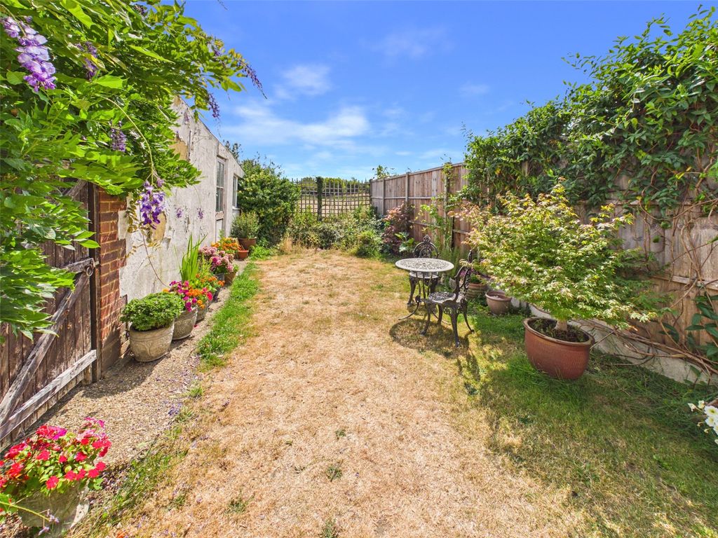 Property photo 3 of 18 Picture No. 14