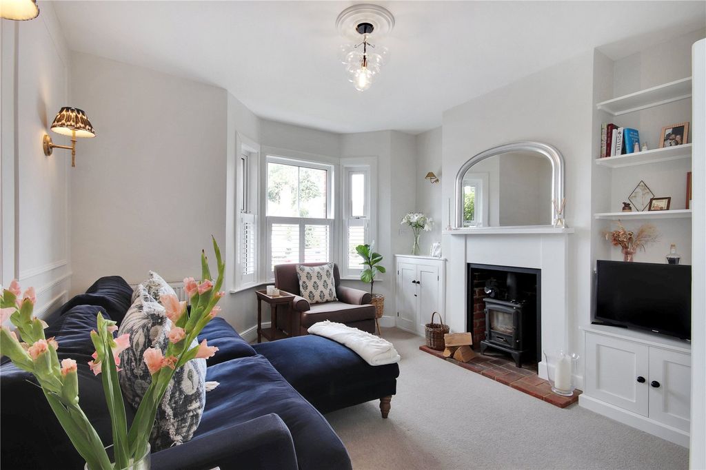 Property photo 2 of 13 Sitting Room