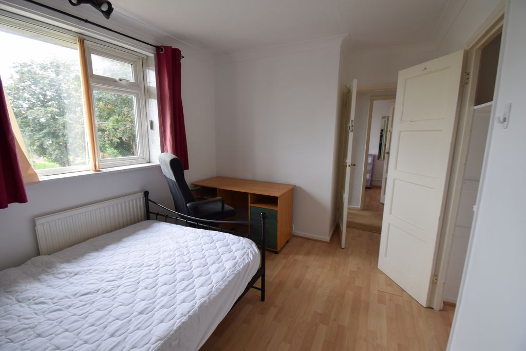Property photo 2 of 12 214692Ad3835d2d68A0285F63A639669