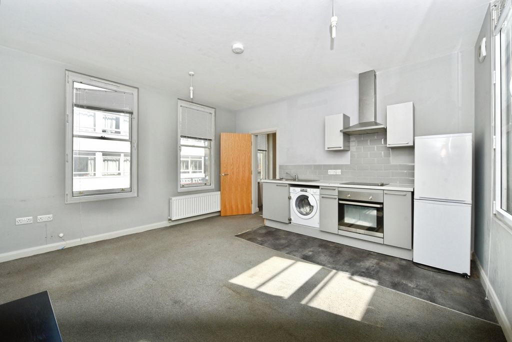Property photo 3 of 13 Photo