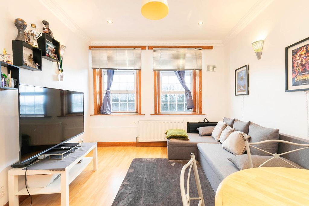 Property photo 2 of 7