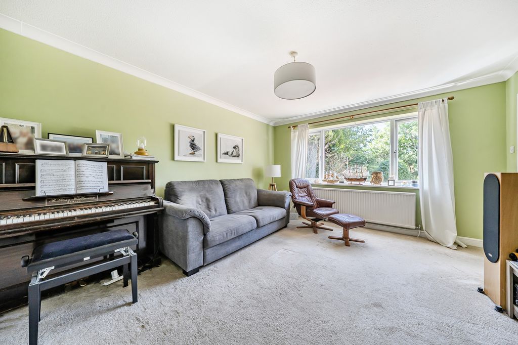 Property photo 2 of 16