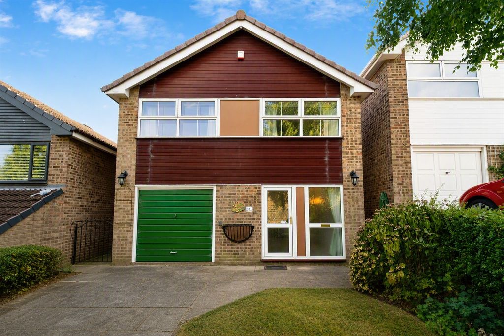 Property photo 1 of 17