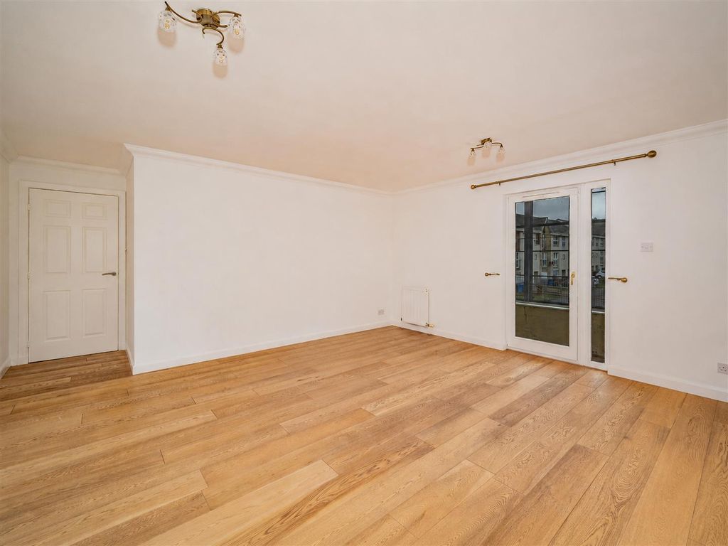 Property photo 2 of 16 2 Lilybank Mews Dundee-2.Jpg