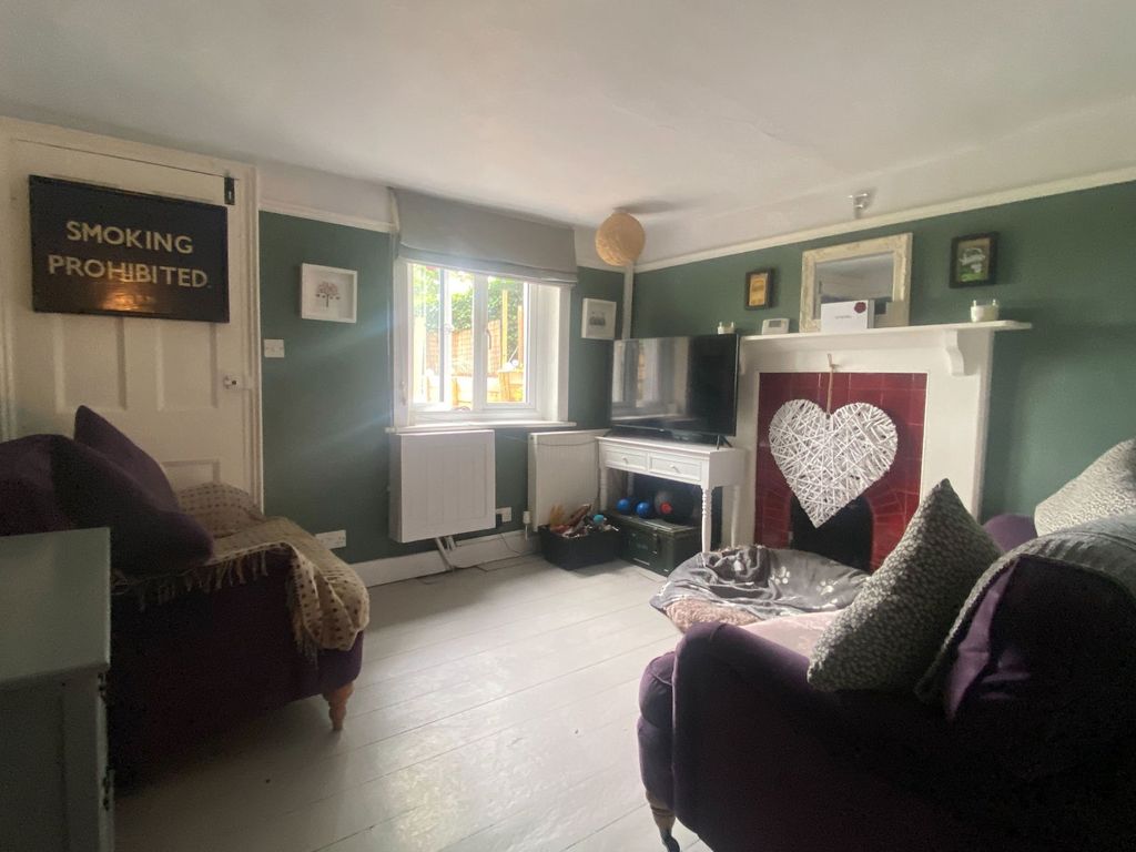 Property photo 3 of 10