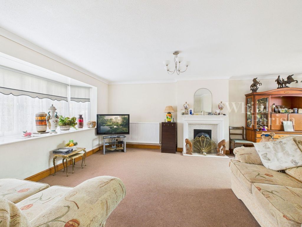 Property photo 2 of 21