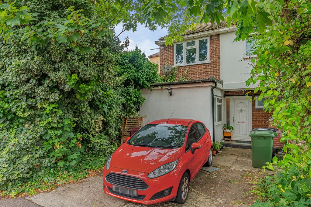 Property photo 1 of 12 External