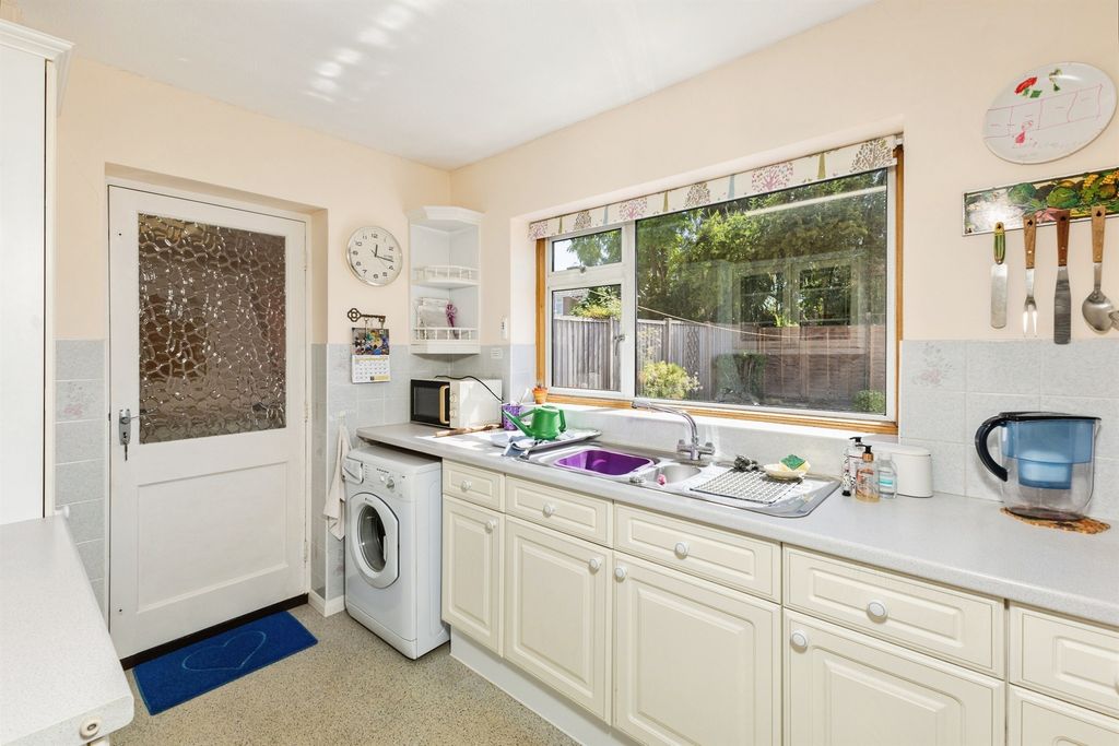 Property photo 3 of 20