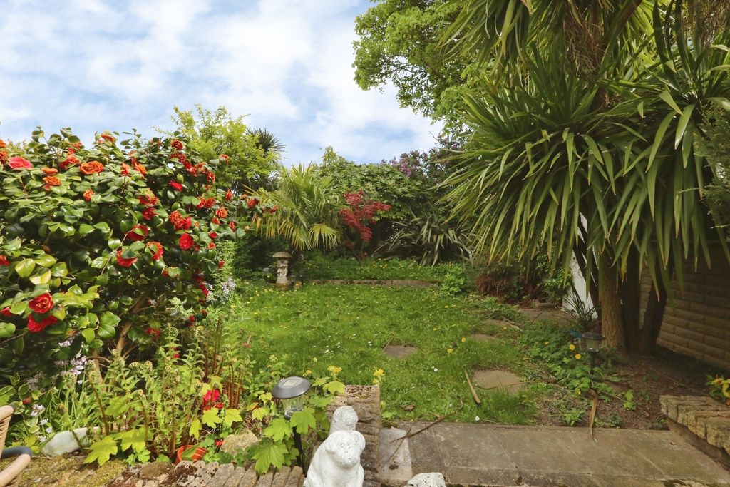 Property photo 2 of 20 Pbox-Img.Jpg