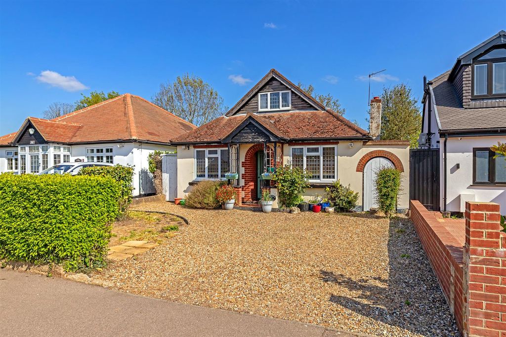 Property photo 1 of 21 36Southriding-1.Jpg