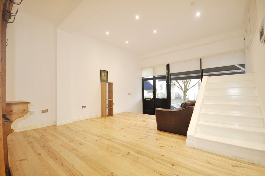 Property photo 2 of 4