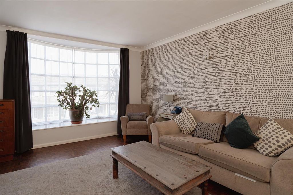 Property photo 3 of 22 9.Jpg