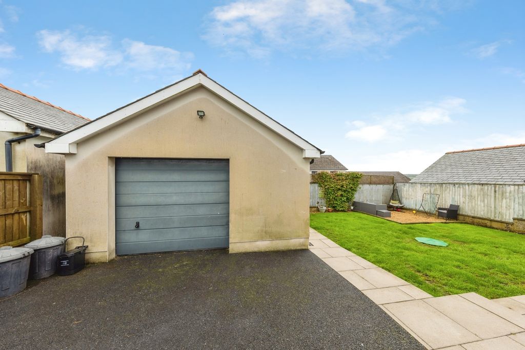 Property photo 2 of 27 Pbox-Img.Jpg