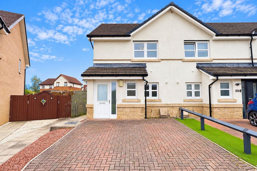 Property photo 2 of 32