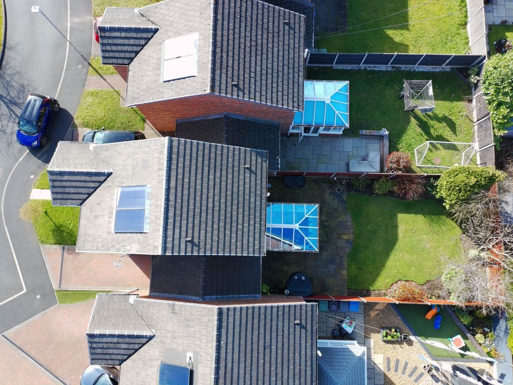 Property photo 2 of 28