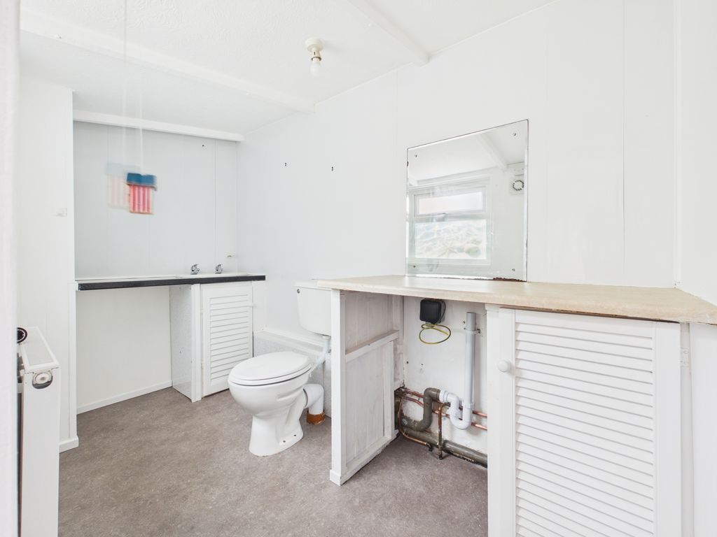 Property photo 3 of 8 Shower Room