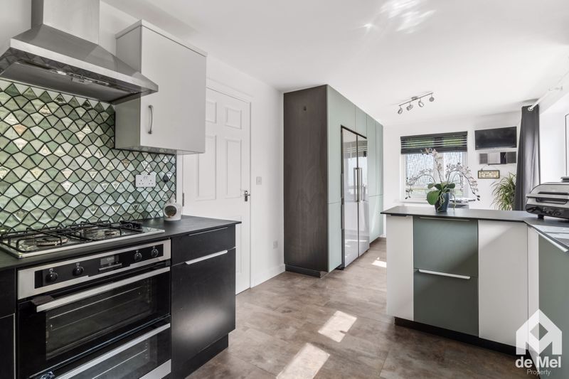 Property photo 3 of 20 Photo 16