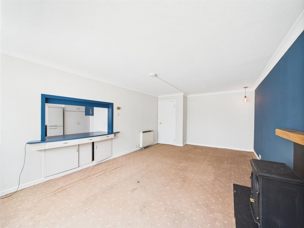 Property photo 3 of 13 Cam01486G0-Pr0787-Still005.Jpg