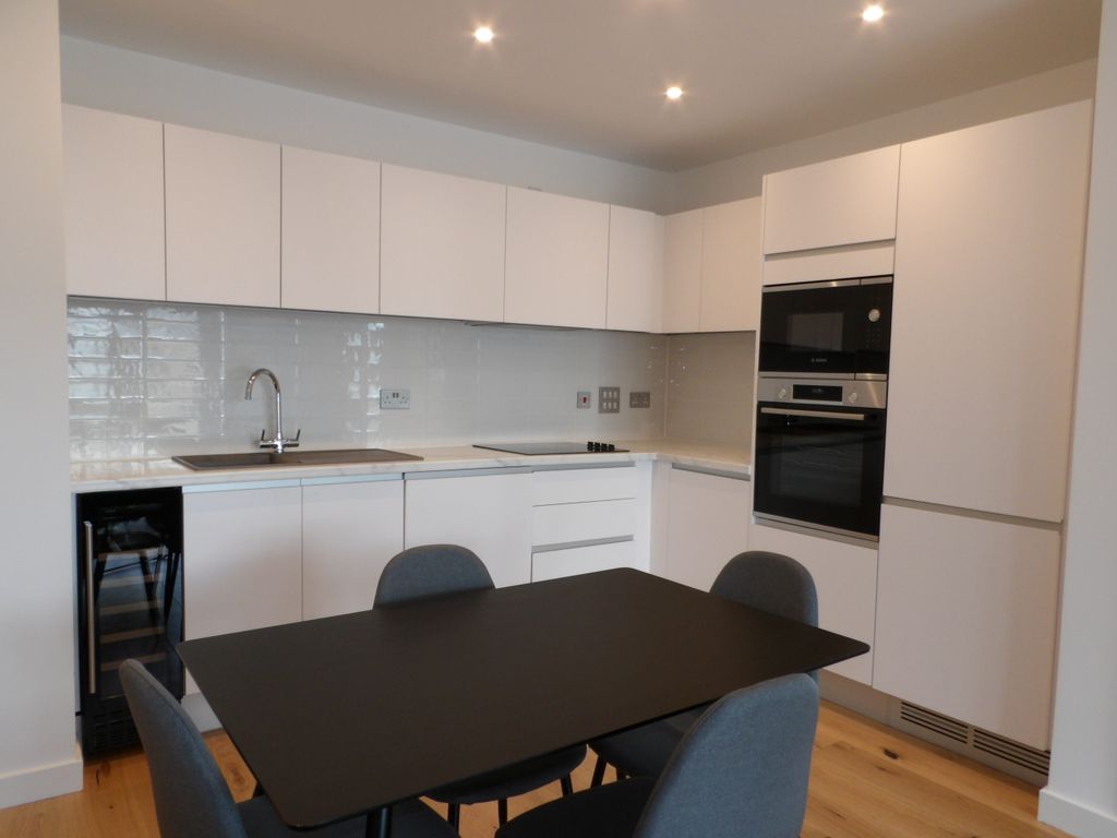 Property photo 2 of 6 Kitchen