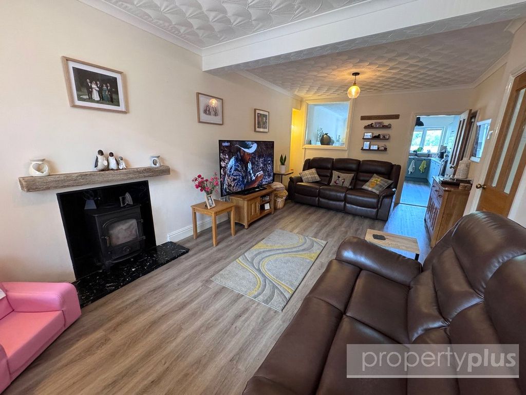 Property photo 3 of 12 Picture No. 06