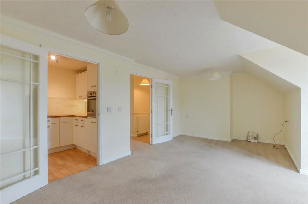 Property photo 3 of 11