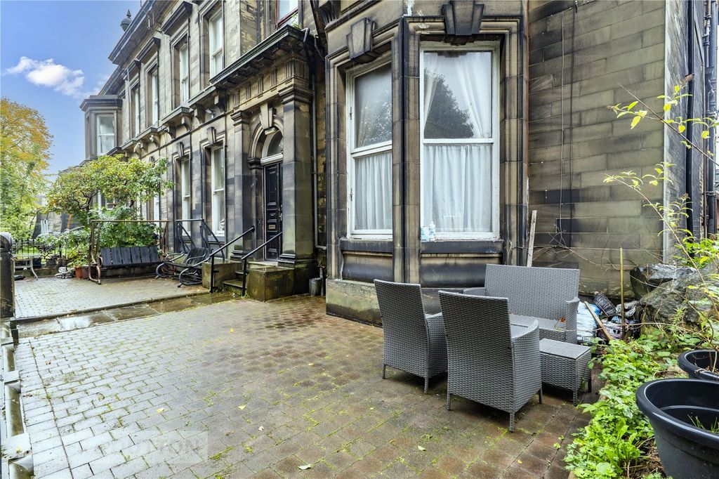 Property photo 1 of 26 Picture No. 03