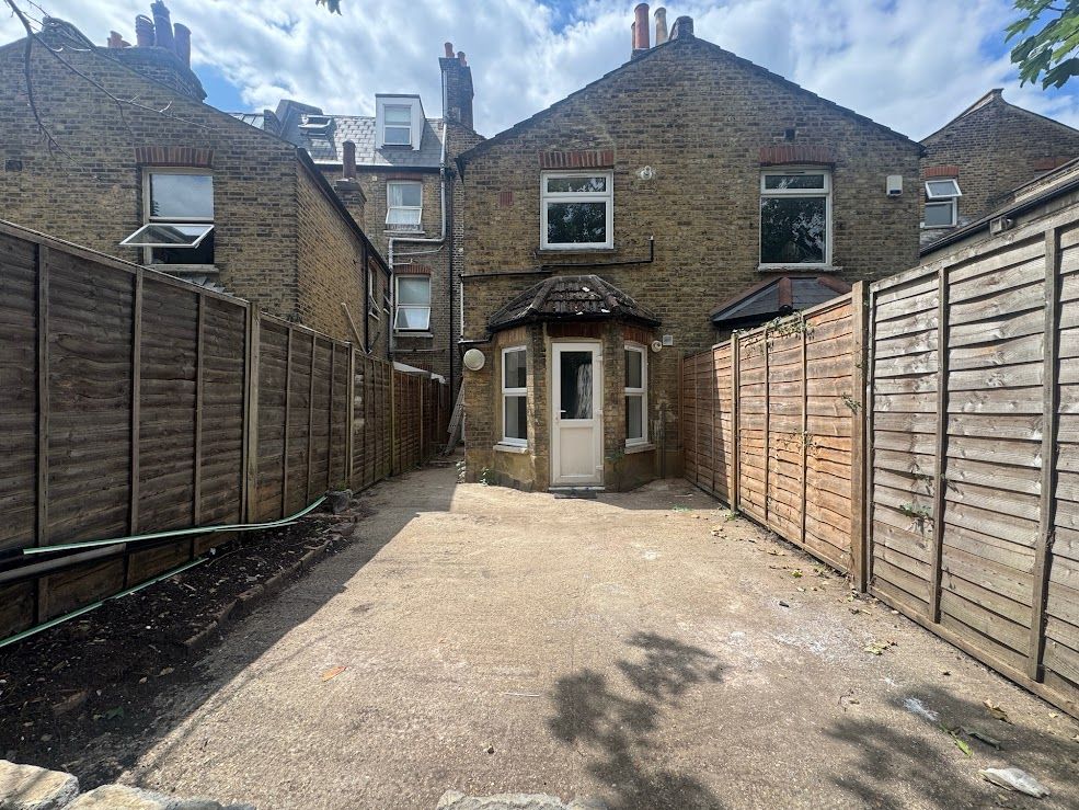 Property photo 3 of 4