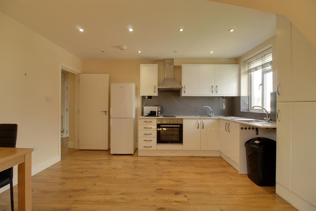 Property photo 1 of 8 Img_9145-Img_9147.Jpg