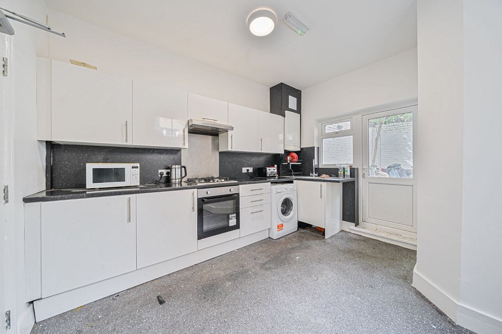 Property photo 3 of 12 Picture No. 03