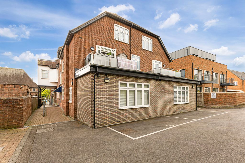Property photo 3 of 19