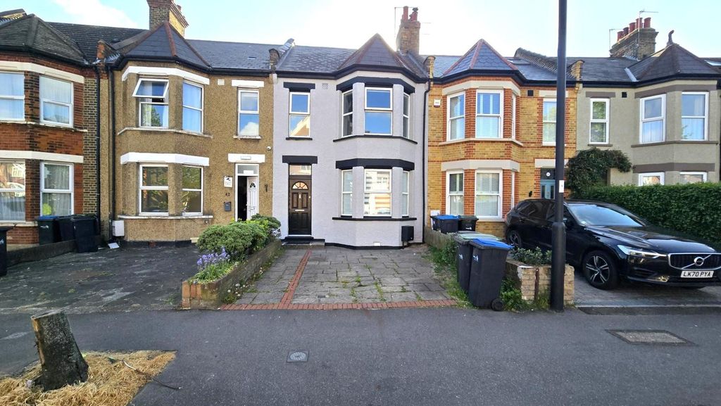 Property photo 3 of 12 1000266233.Jpg