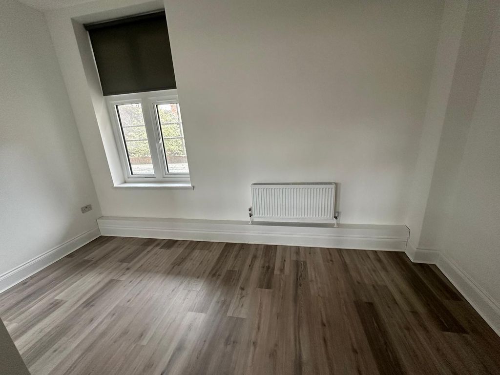 Property photo 2 of 9 Image