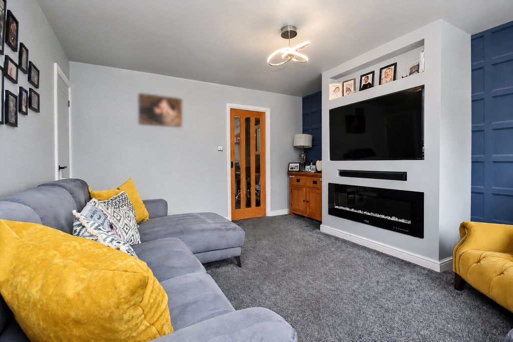 Property photo 2 of 15 Picture No. 03