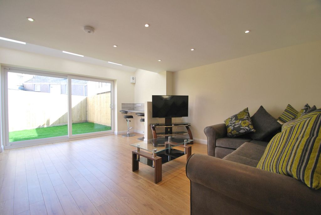 Property photo 1 of 18 Photo 1