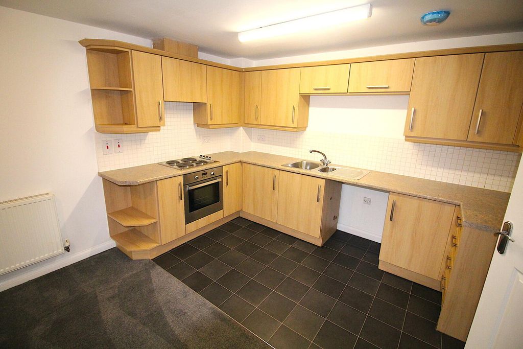 Property photo 2 of 6 Kitchen