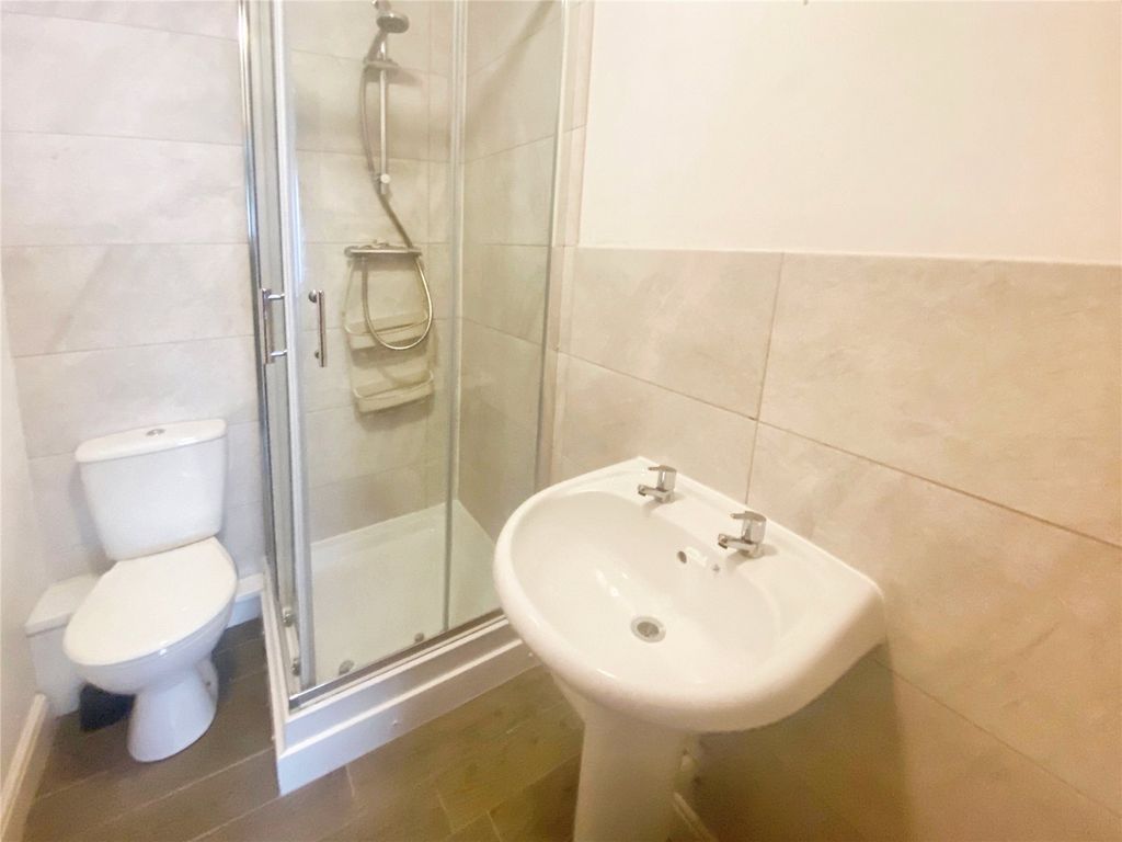 Property photo 3 of 5 Ensuite Shower Room
