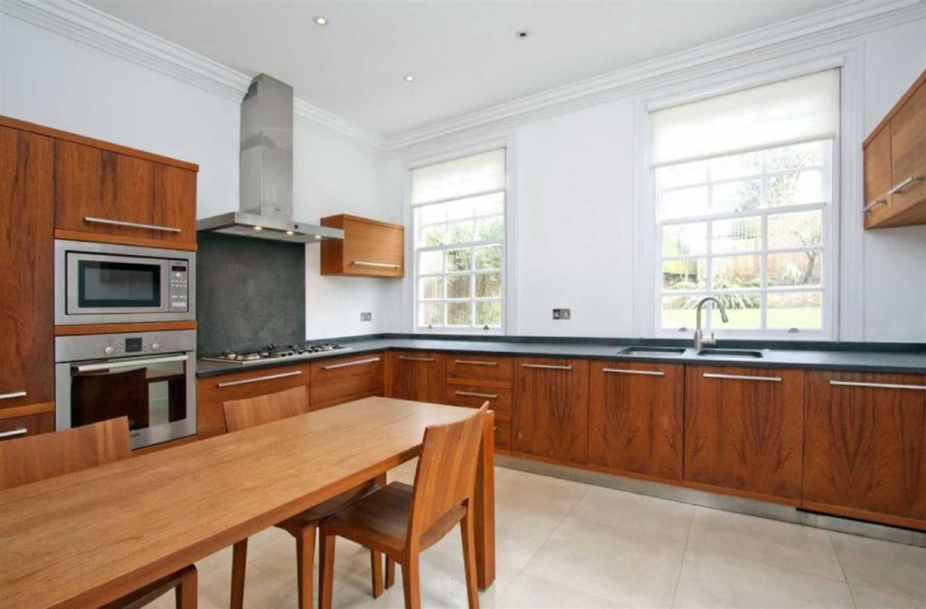 Property photo 2 of 10 Property Photo