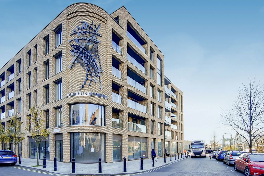 Property photo 2 of 16 Photo 21