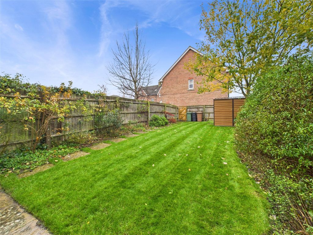 Property photo 3 of 18 Garden