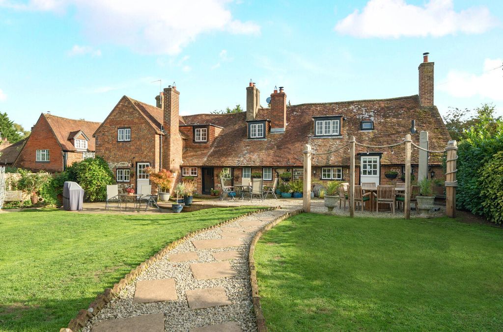 Property photo 1 of 34 1357665-36-68Dac0...