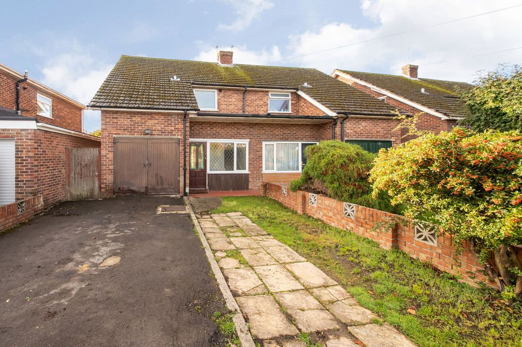 Property photo 1 of 12